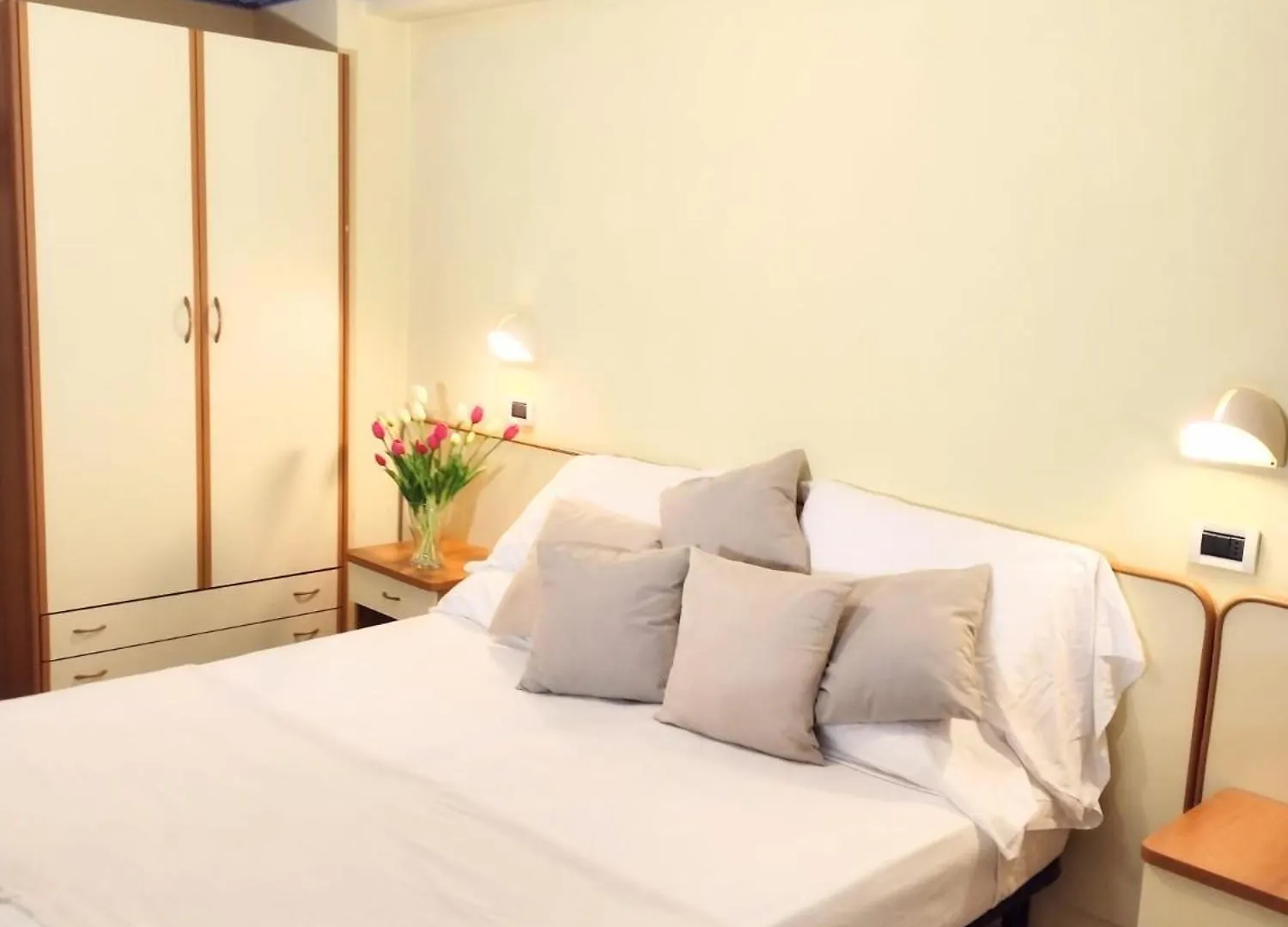 Hotel Ambasciata Cesenatico 3*,  Italien